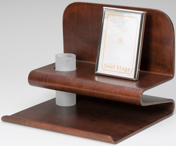 ダークブラウン